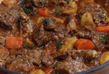 Συνταγή σούπας αγκινάρας με αρνίσιο κρέας και κόλιανδρο